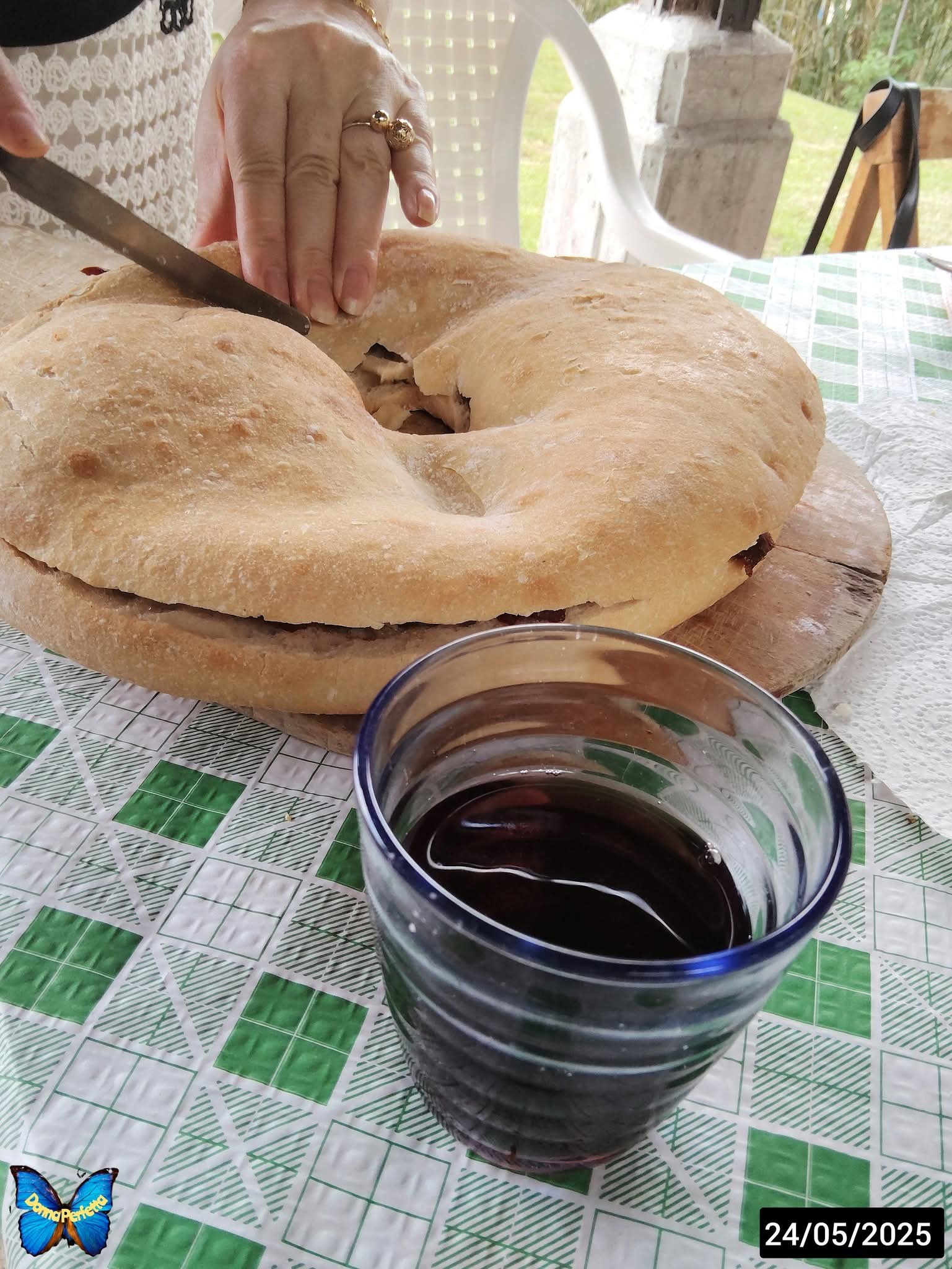 PITTA CON CIGOLI E SOPPRESSATA. 