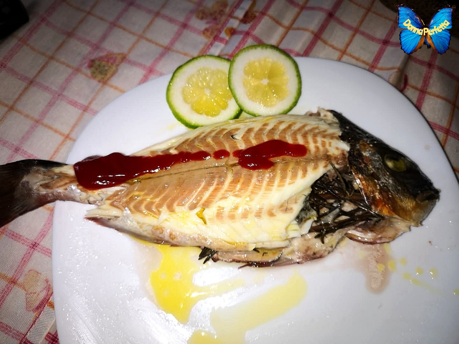 ORATA IN SALSA TRIPLA.