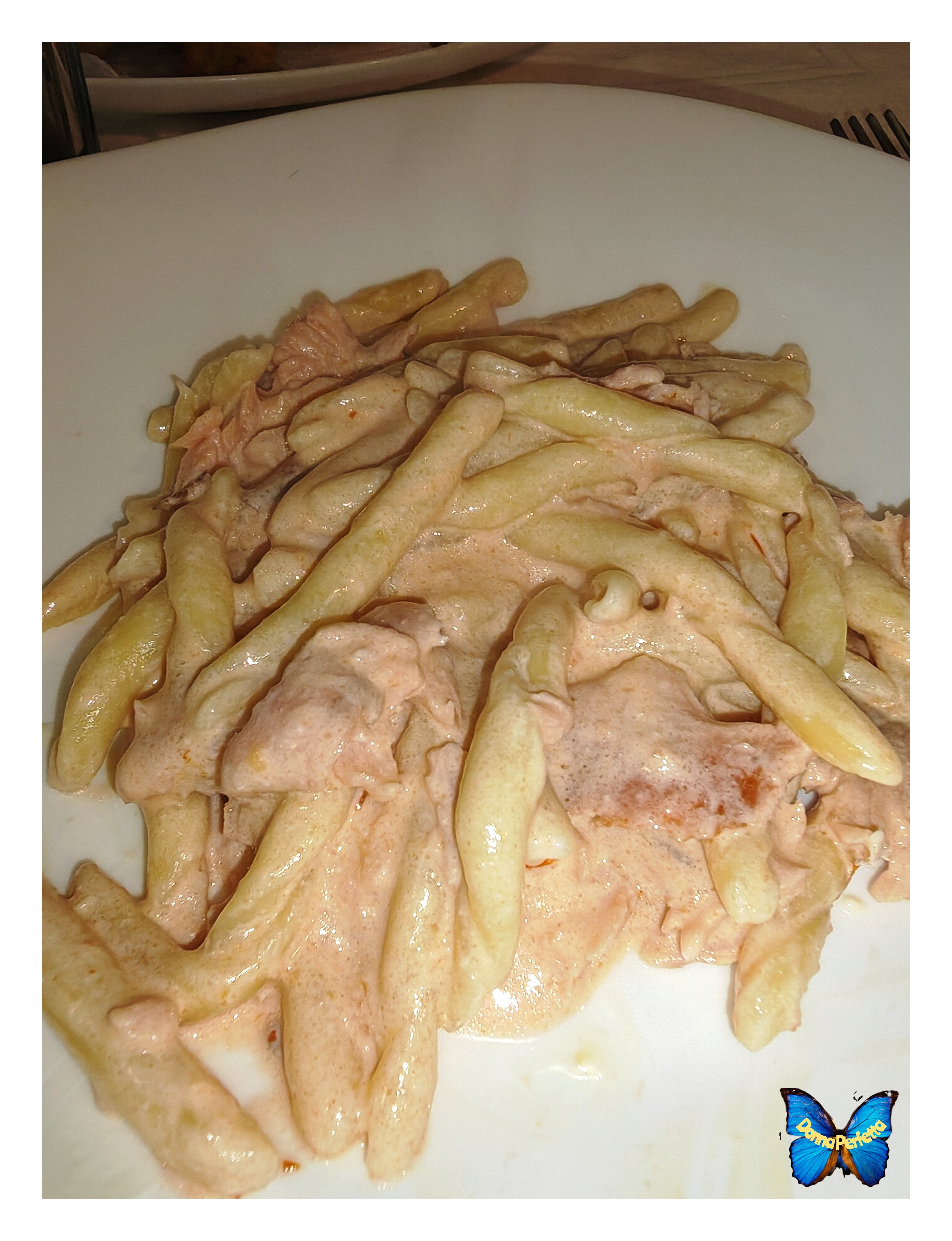 STROZZAPRETI AL SALMONE