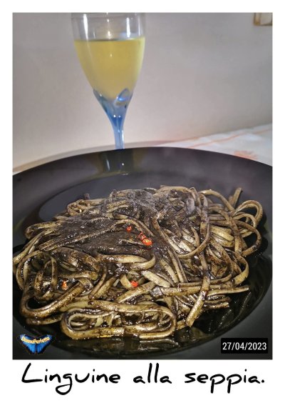 LINGUINE AL NERO DI SEPPIA. 