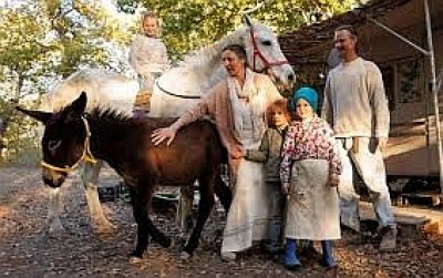 GIUDICE ITALIANO CONTRO IL SOGNO DI UNA FAMIGLIA. 