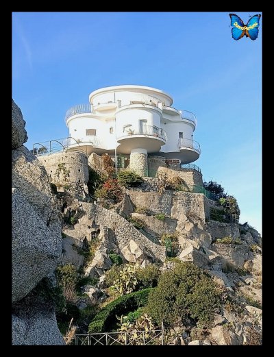 PIETRAGRANDE - La villa.