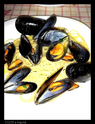COZZE e linguine. 