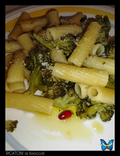 RIGATONI ai broccoli.